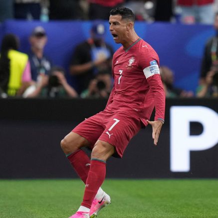 3 điểm nhấn World Cup 2026 ngày 13: Ronaldo tái xuất ngoạn mục, tuyển Anh gây thất vọng và tranh cãi VAR bùng nổ