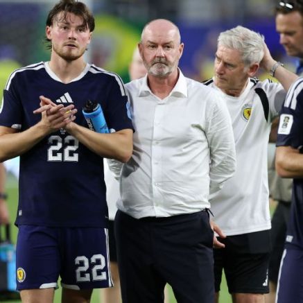 Điểm nhấn World Cup 25/6: Scotland khủng hoảng sau thất bại Brazil, Neymar bật khóc trong ngày trở lại