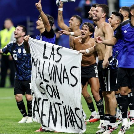 Argentina đối mặt án phạt cực nặng từ FIFA, Messi nhận trái đắng sau trận thắng ĐT Anh