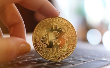 Giá Bitcoin hôm nay 22/10: Vừa đạt đỉnh đã 'trượt giá' thảm