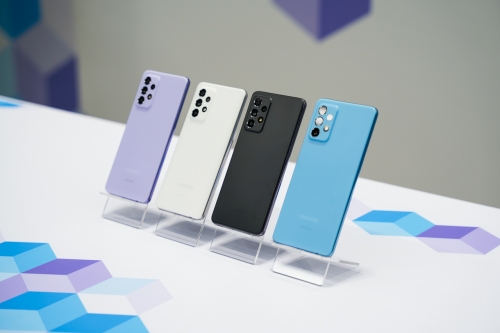 Vừa ra mắt Galaxy A52 và A72 được ưu đãi ngay 1.2 triệu đồng