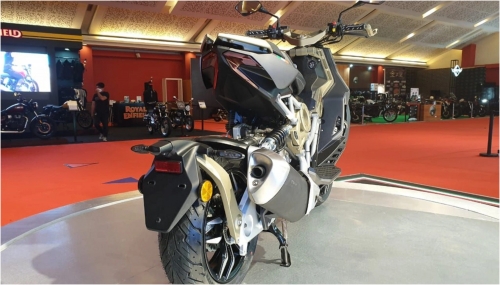 The scooter model is twice as expensive as the Honda SH 150i, causing controversy about a ‘unique’ design