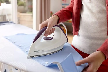 Dry iron “confront” steam iron in the price range of 500K, who dominates?