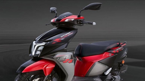 Opponent Honda Air Blade sells a record with a price of only 38 million, eye-catching sporty design