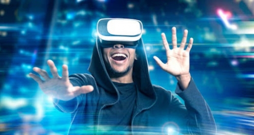 Apple’s virtual reality headset will feature enhanced hand gesture recognition