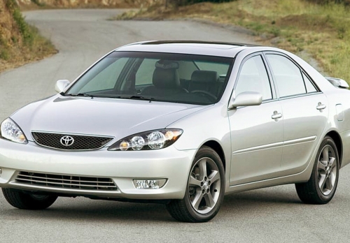 A series of Toyota Innova and Camry cars for sale from 100 million cheaper than the new Honda SH startling people