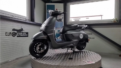 The beautiful scooter model that overwhelmed the Honda SH 125i debuted with  a series of modern equipment, went to the dealer for 71 million - CryptoHubK