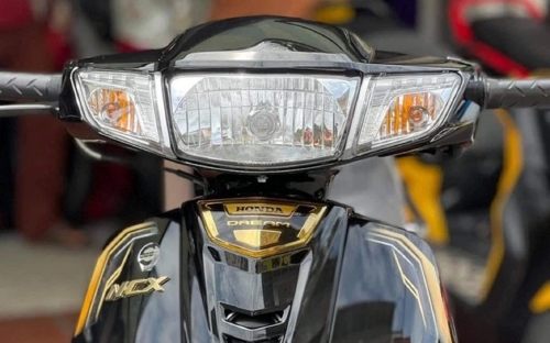 Close-up of the Honda digital car model about to return to a Vietnamese dealer: Easy to become a ‘hot’ product, the design makes Wave Alpha shy