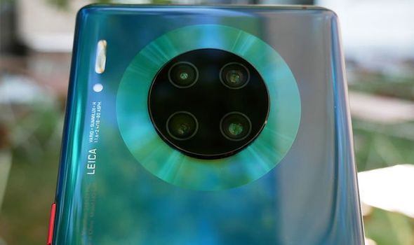 Huawei Mate 30 Pro đạt 121 điểm DxOMark, cách biệt 4 điểm so với Samsung Galaxy Note 10 
