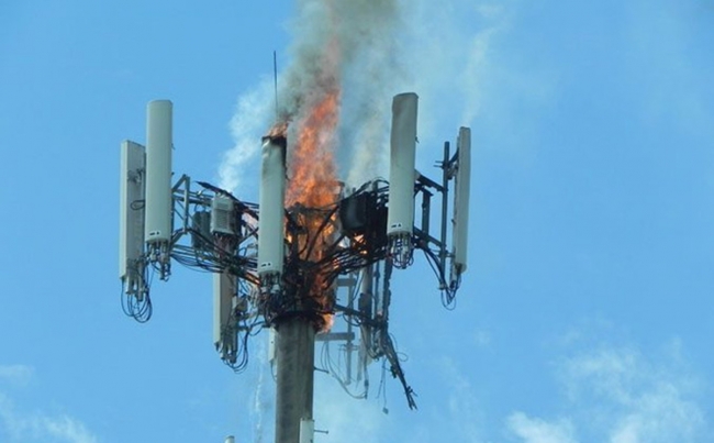 Người dân Hà Lan rủ nhau đốt hàng loạt trạm phát sóng 5G 