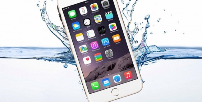 iPhone rơi xuống nước: Cách khắc phục hiệu quả nhất