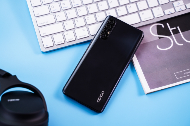 OPPO ra mắt Reno3/3 Pro camera selfie 44MP giá từ 8.990.000VNĐ