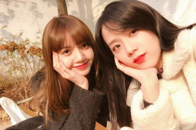 BLACKPINK: Jisoo và Lisa thân thiết tới mức nào?