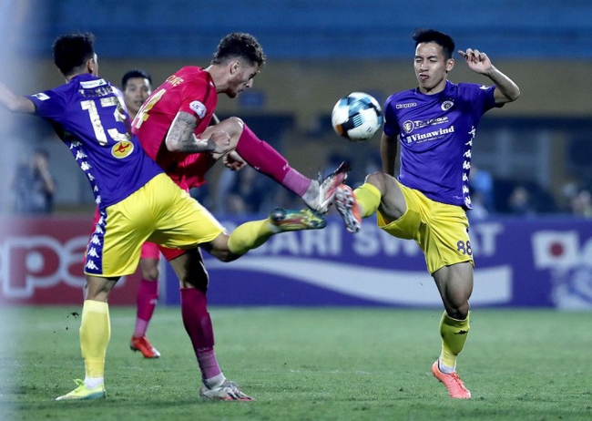 Thêm một trụ cột nối gót Hùng Dũng, Hà Nội FC khủng hoảng nhân sự trầm trọng trước vòng 7 V-League