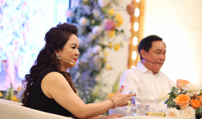 Bà Nguyễn Phương Hằng livestream nhắc về mối quan hệ thực sự giữa NSƯT Hoài Linh và ông Võ Hoàng Yên