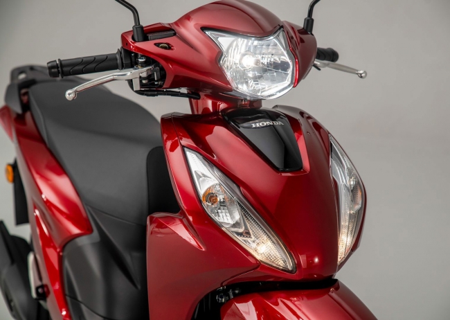 Honda Vision 2021 mới chính thức trình làng với giá cực sốc, người tiêu dùng phấn khích xuống tiền