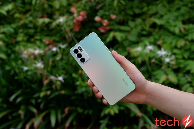 Trên tay Reno6 5G: Mẫu smartphone cực kỳ ngon của OPPO, chip Dimensity 900, camera tích hợp AI 