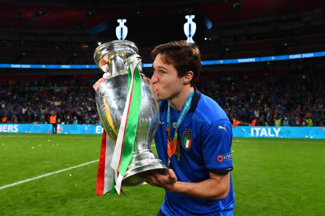 Tin chuyển nhượng tối 25/9: MU nhắm sao Leipzig, Sao HOT bậc nhất EURO 2021 tới Chelsea?