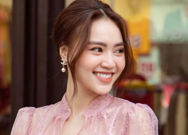 Ninh Dương Lan Ngọc báo ‘tin vui’ cùng chương trình đang gây tranh cãi, khán giả tấm tắc chúc mừng 