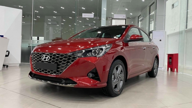 Toyota Vios và Hyundai Accent chạy đua giảm giá, xuống mức rẻ bất ngờ khiến khách Việt vui mừng