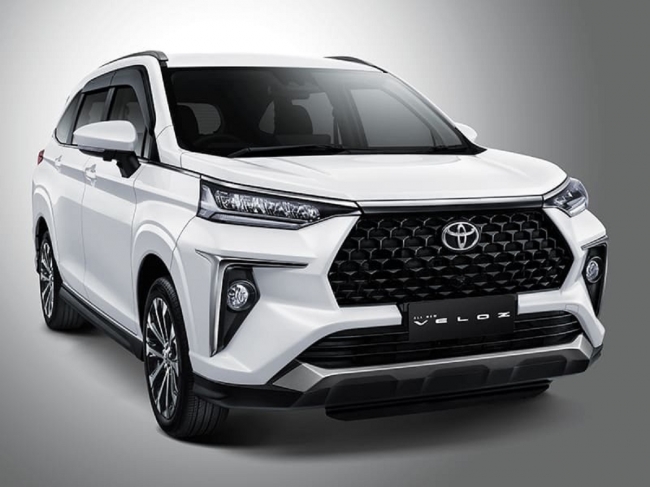 'Đàn em' Toyota Innova chính thức ra mắt: Giá từ 398 triệu, thiết kế 'đe nẹt' Mitsubishi Xpander