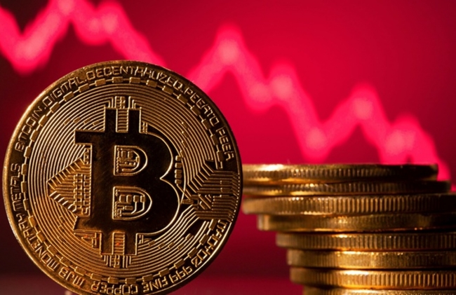 Giá Bitcoin 18/11: Tiếp tục 'bay màu', giảm mạnh về 53.000 USD