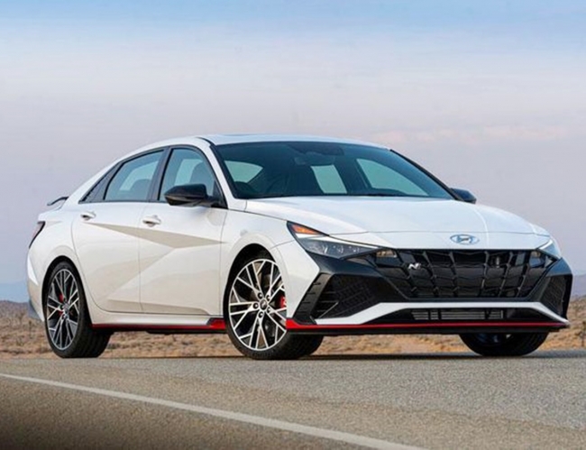 Kình địch Toyota Corolla Altis trình làng: Giá chỉ từ 650 triệu, công nghệ so kè Honda Civic 2022