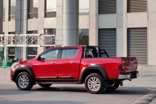 ‘Quái vật’ bán tải của Toyota lộ diện, chuẩn bị sẵn sàng ‘ăn tươi nuốt sống’ Ford Ranger
