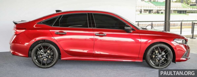 Honda Civic 2022 chính thức ra mắt với giá 684 triệu đồng, thiết kế và trang bị 'dằn mặt' Kia K3