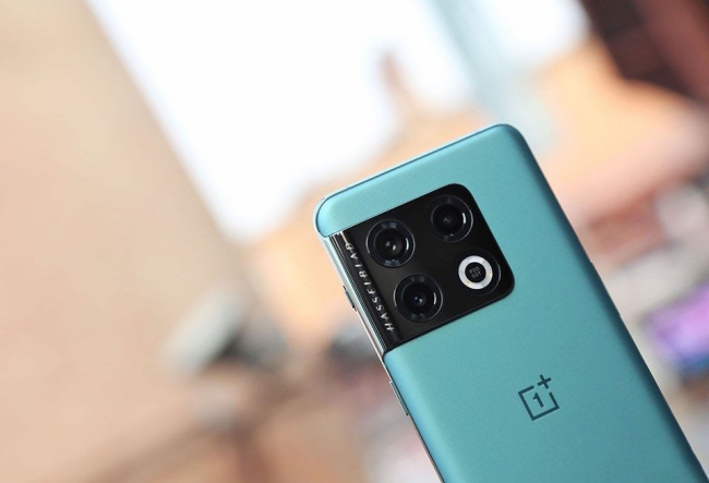 OnePlus 10 Pro bán được 20.000 chiếc trong đợt mở bán đầu tiên 