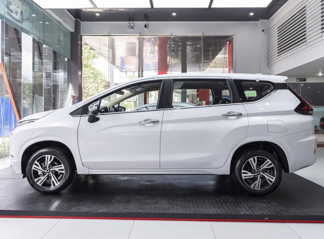 Mitsubishi Xpander 2021 nhận ưu đãi khủng tại đại lý: Thiết kế và trang bị 'đè bẹp' Toyota Innova