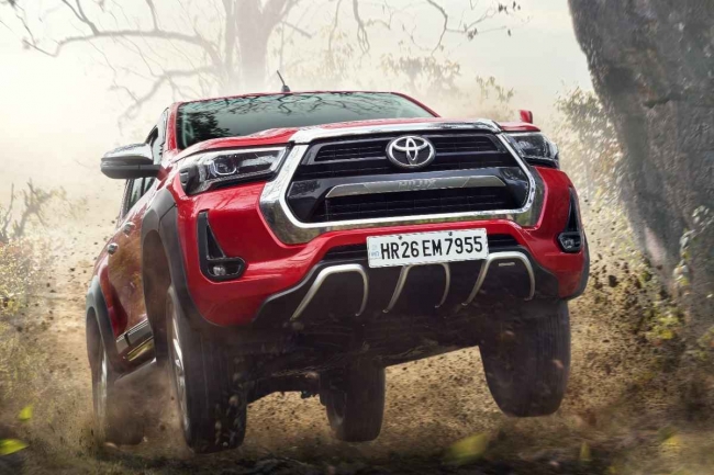 Toyota trình làng ‘kỳ phùng địch thủ’ của Ford Ranger, nhận đặt cọc trước chỉ với 30 triệu đồng