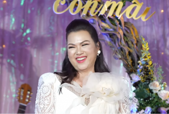 Ca sĩ Như Quỳnh thay mặt bà xã cố nghệ sĩ Chí Tài báo ‘tin vui’, khán giả nô nức gửi lời chúc mừng