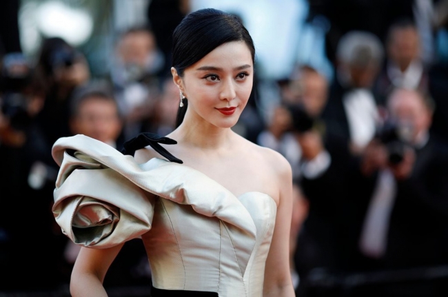‘Bóc trần’ nhan sắc thật của sao nữ đình đám, từng vướng scandal dẫn đến cấm sóng trên toàn quốc
