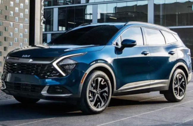 Hyundai Tucson ‘rớt nước mắt’, Honda CR-V ‘tá hỏa’ với đối thủ giá cực ngon, công nghệ đỉnh thôi rồi