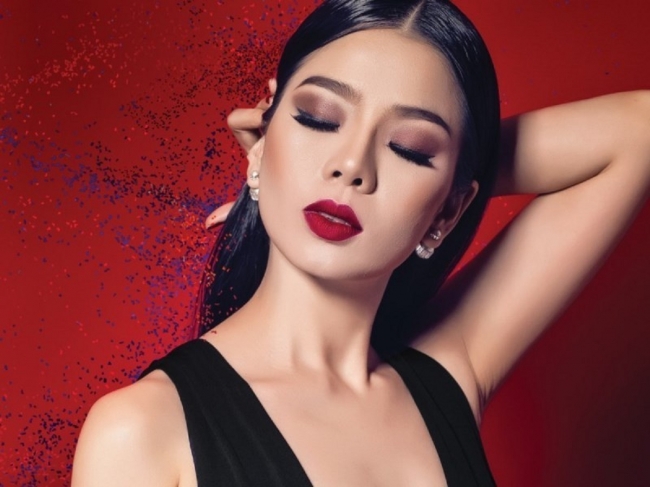 Lệ Quyên bất ngờ đăng đàn ẩn ý 'ai đó' bắt mình phải 'máu lạnh', chuyện gì đây?