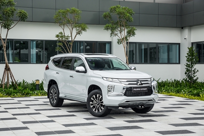 Giá lăn bánh Mitsubishi Pajero Sport tháng 4/2022: Đe nẹt cả Toyota Fortuner và Hyundai Santa Fe