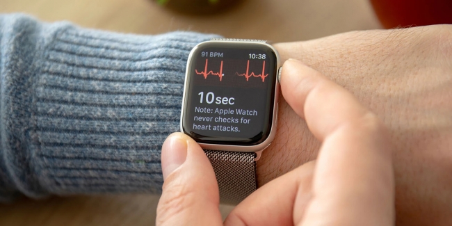 Apple Watch sẽ được bổ sung phần mềm mới giúp theo dõi bệnh nhân Parkinson