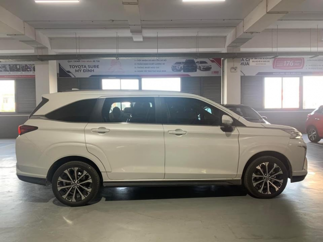 Ngỡ ngàng với chiếc Toyota Veloz Cross chạy chưa đến 1.000km đã được rao bán giá 'sốc'