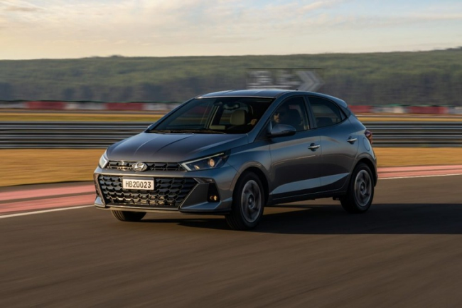 Hyundai ra mắt đối thủ nặng ký của Honda City Hatchback: Giá chỉ 348 đồng, thiết kế cực ‘sang xịn’