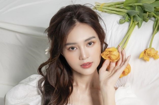 Bắt trọn cảnh Ninh Dương Lan Ngọc hóa gái Thái