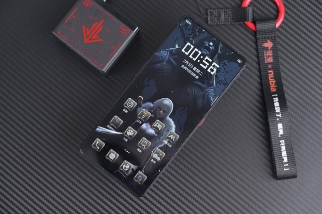 Mở hộp, trên tay Nubia Z40S Pro: 'Mãnh thú' Snapdragon 8+ Gen 1 rẻ như điện thoại tầm trung