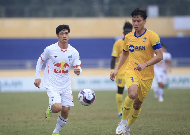 Lịch thi đấu bóng đá Việt Nam 23/7: Ngôi đầu V-League có biến; HAGL hết cửa vô địch với đại gia SLNA