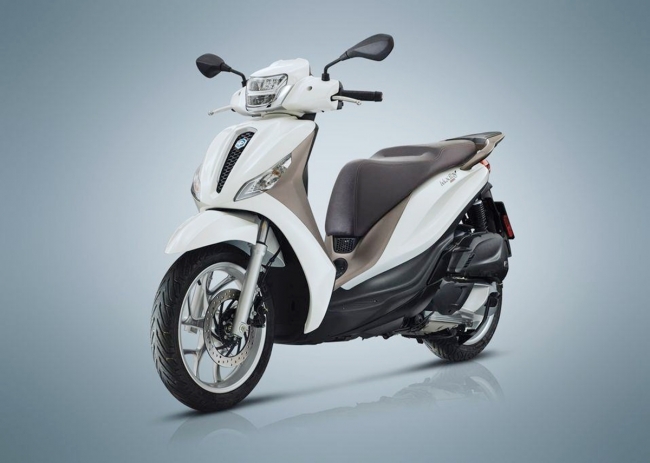 Đối thủ số 1 của Honda SH 125i 2021 có giá cực ngon tại đại lý: Thiết kế long lanh, công nghệ mê ly