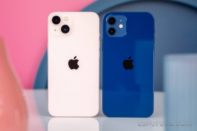 Giá iPhone 13 tháng 8/2022: Giảm sâu ngang ngửa Galaxy S22 Plus 5G hút khách Việt