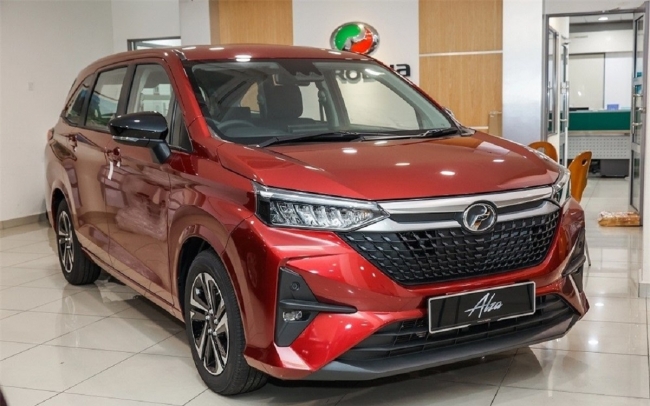 Bản sao của Toyota Veloz Cross ra mắt giá từ 328 triệu