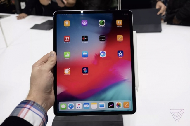Giá iPad Pro 2018 tháng 10, phần cứng ngon, giá rẻ hơn iPad Gen 10 mới