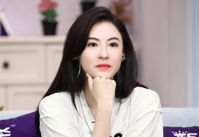 Trương Bá Chi tiếp tục dính nghi vấn mang thai lần thứ 4
