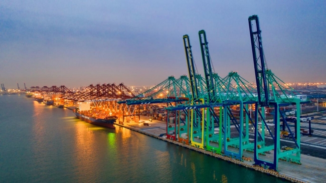 Huawei hỗ trợ Cảng Thiên Tân ra mắt mô hình cảng xanh thông minh
