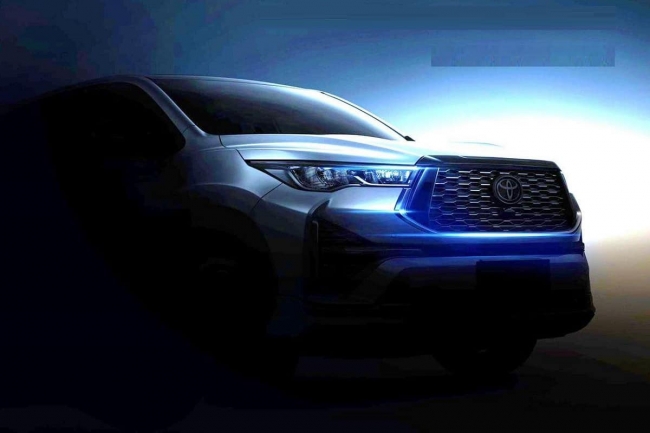 Toyota Innova thế hệ mới bắt đầu nhận cọc từ 25/11, chuẩn bị ‘lật đổ’ Mitsubishi Xpander